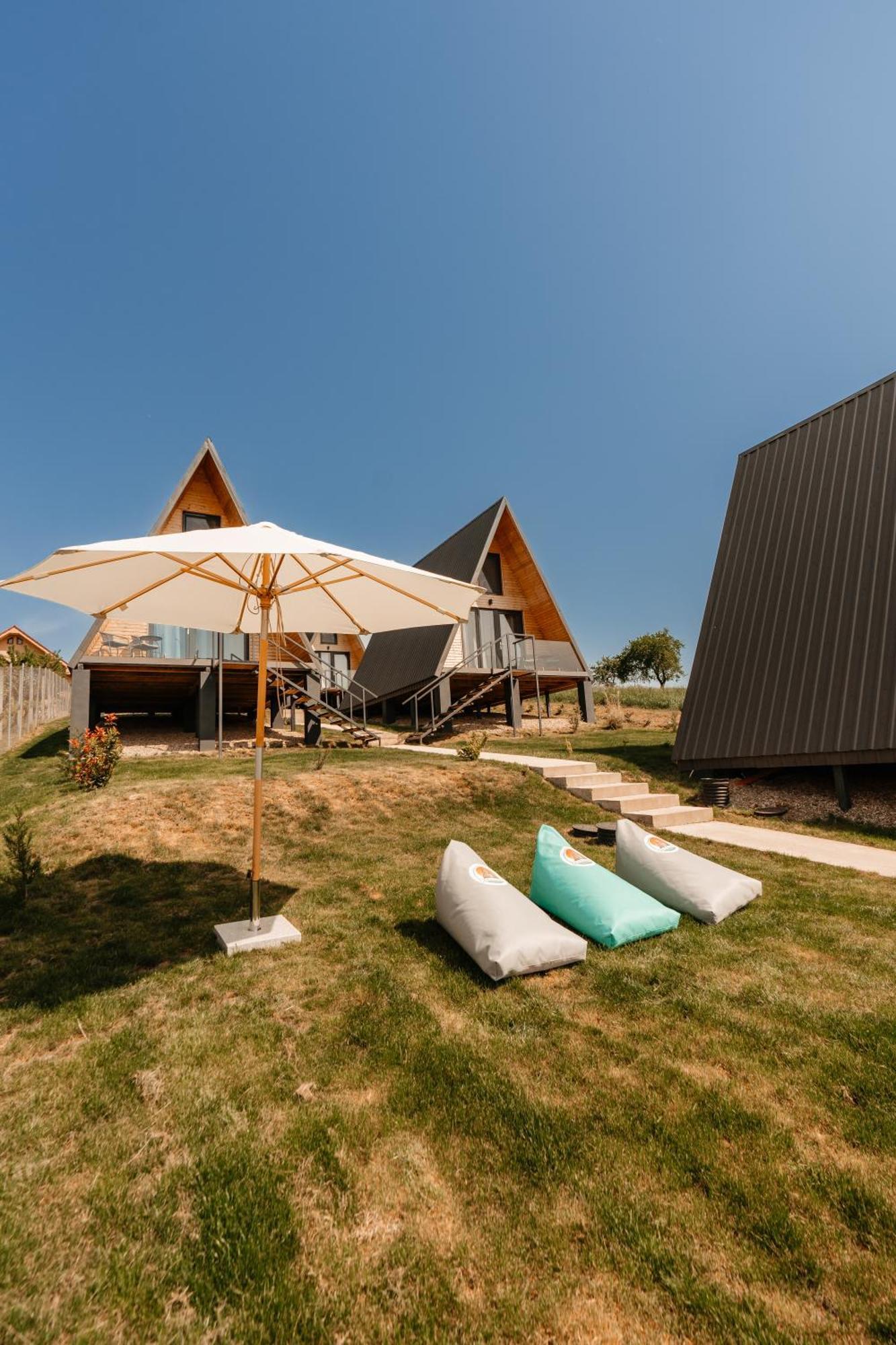 Cavo Village- Cabins Rental Baile 1 Mai Rontau Exterior foto